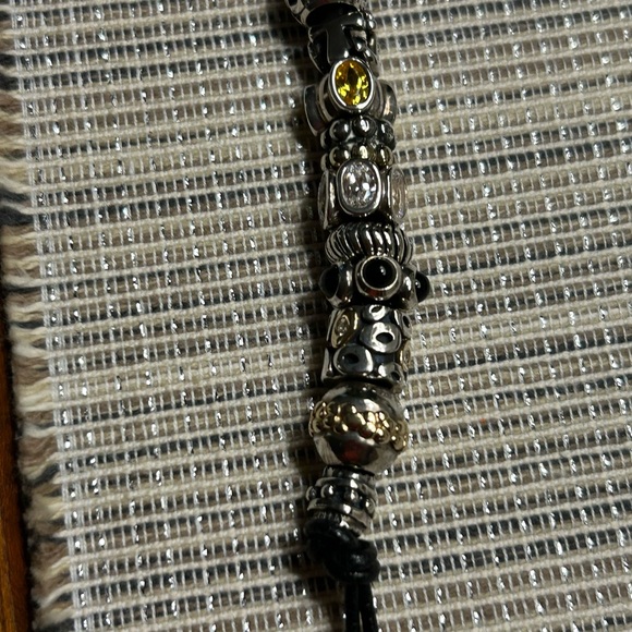 Pandora Black Beaded Woman’s Necklace - Picture 3 of 4